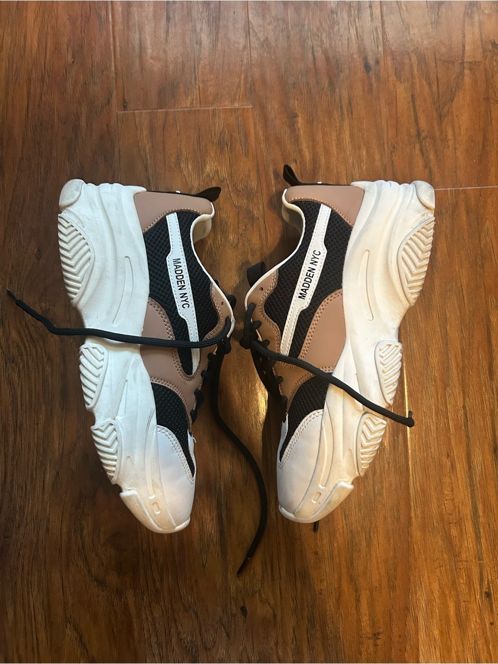 Steve Madden Women's Chunky Sneakers in White, Black & Tan - Picture 4 of 6